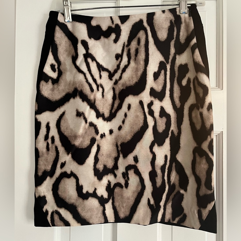 Diane Von Furstenberg Black and Beige Animal-Print Pencil Skirt